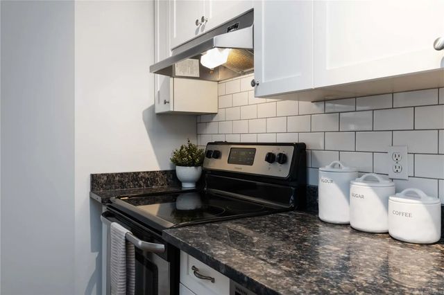 5 of 33 - 2710 Grosvenor Rd 101, Victoria, BC