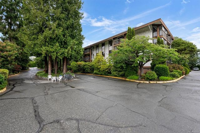 2 of 35 - 1009 Mckenzie Ave 419, Saanich, BC