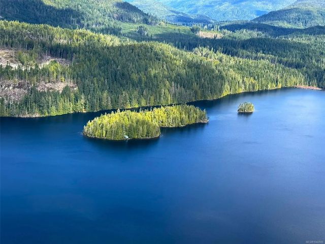 2 of 32 - 0 Hemming Lake, East Thurlow Island, BC