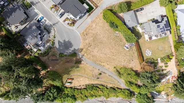 3 of 17 - Sl 9 Skye Rd, Saltair, BC