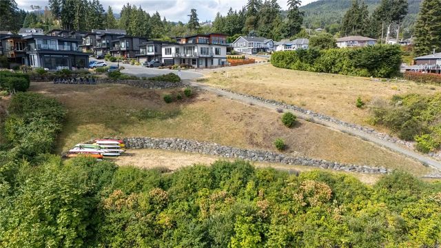 5 of 17 - Sl 9 Skye Rd, Saltair, BC