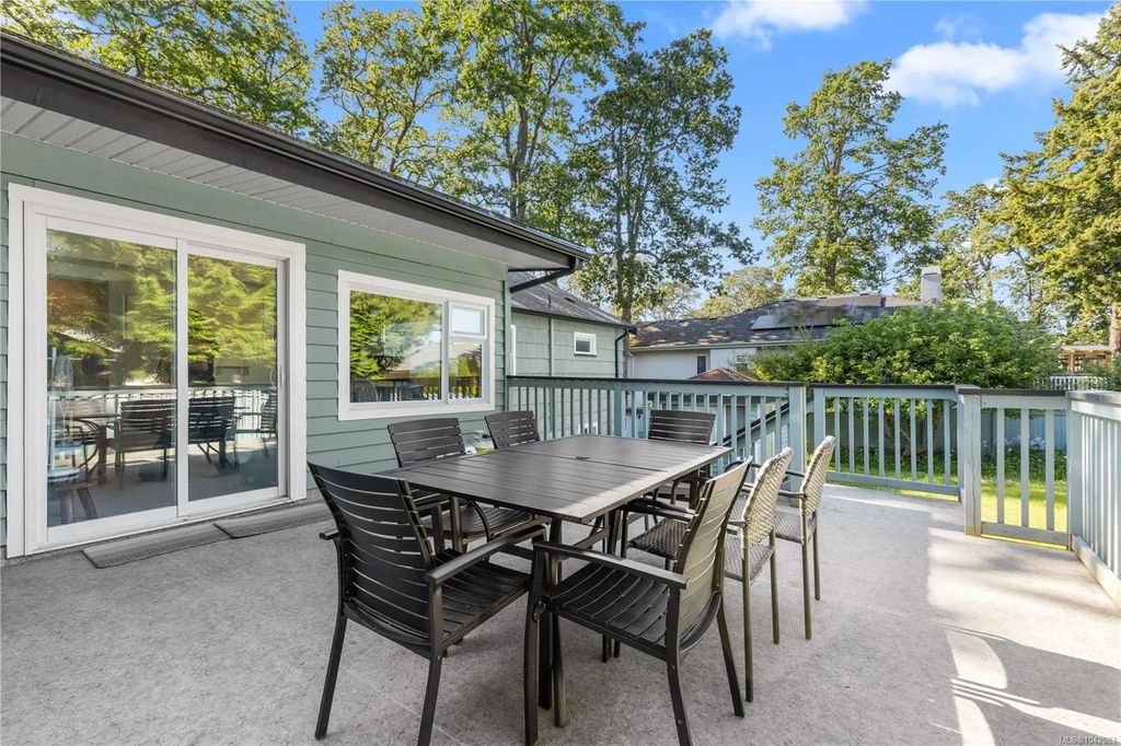 3959 Cedar Hill Cross Rd, Saanich