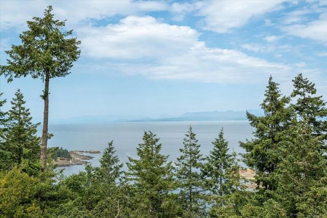 3 of 68 - 3709 Glen Oaks Dr, Nanaimo, BC