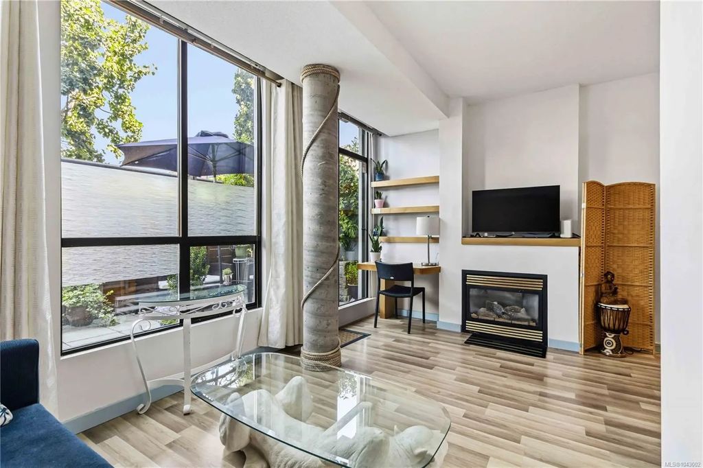 409 Swift St 117, Victoria
