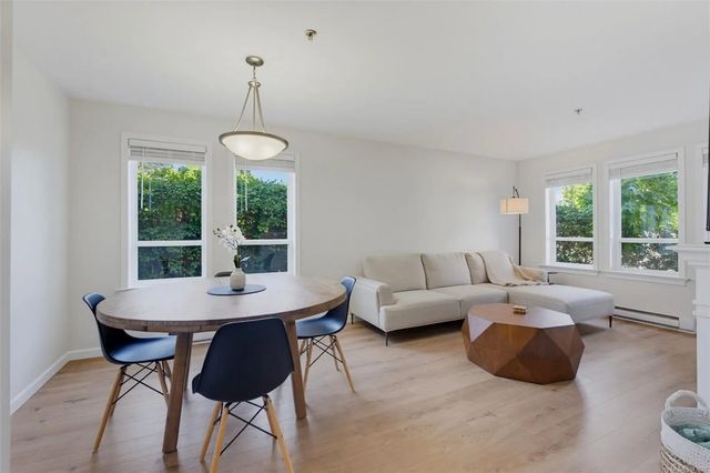 3 of 31 - 663 Goldstream Ave 110, Langford, BC