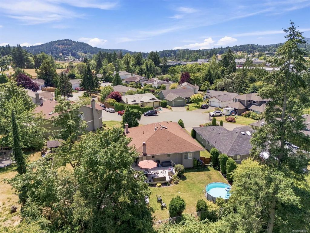 6766 Central Saanich Rd 8, Central Saanich