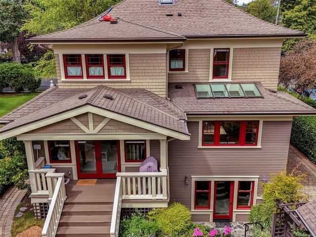 5 of 50 - 1043 St. Patrick St, Oak Bay, BC