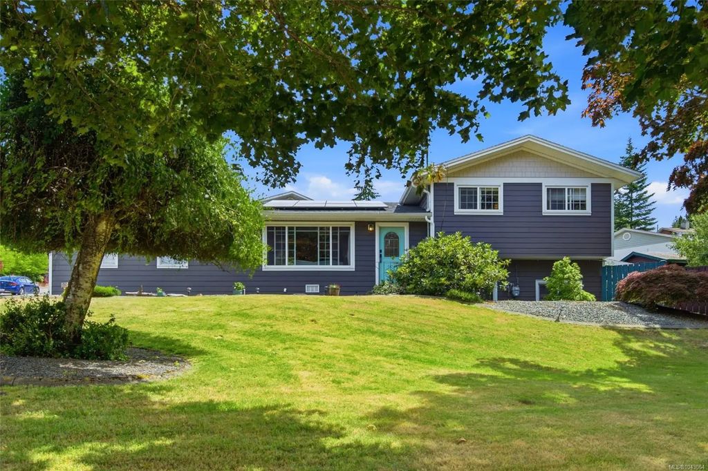 2296 Cameron Dr, Port Alberni