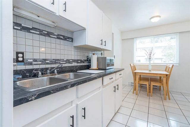 721 Malone Rd 6, Ladysmith