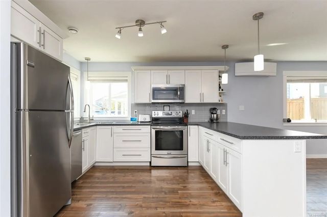 4 of 31 - 829 Tracker Pl, Comox, BC