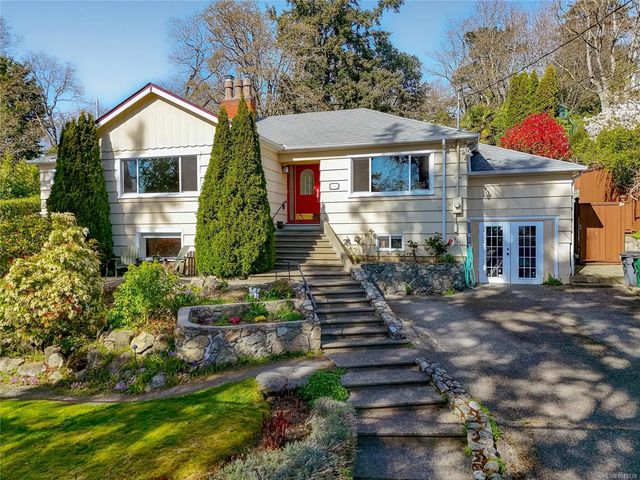 3 of 83 - 1184 Clovelly Terr, Saanich, BC