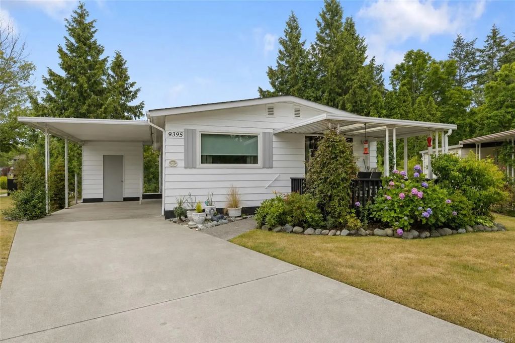 9395 Lauries Lane, Sidney