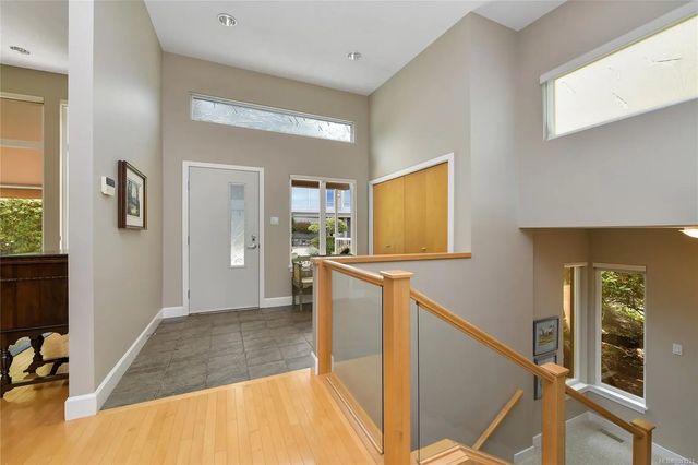 3 of 58 - 763 Sayward Hill Terr, Saanich, BC