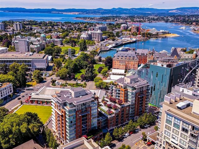 2 of 33 - 737 Humboldt St S409, Victoria, BC