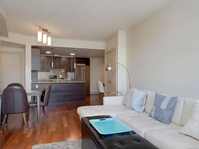 4 of 33 - 737 Humboldt St S409, Victoria, BC