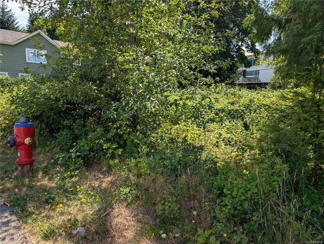 4 of 9 - 96 Cowichan Ave, Lake Cowichan, BC