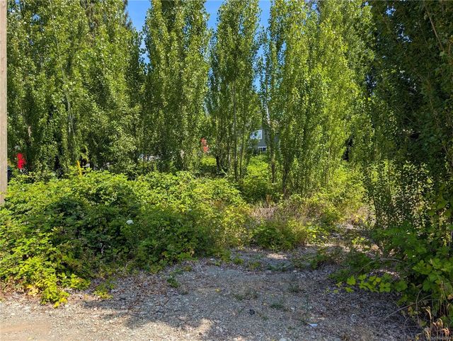 2 of 12 - 172 South Shore Rd, Lake Cowichan, BC