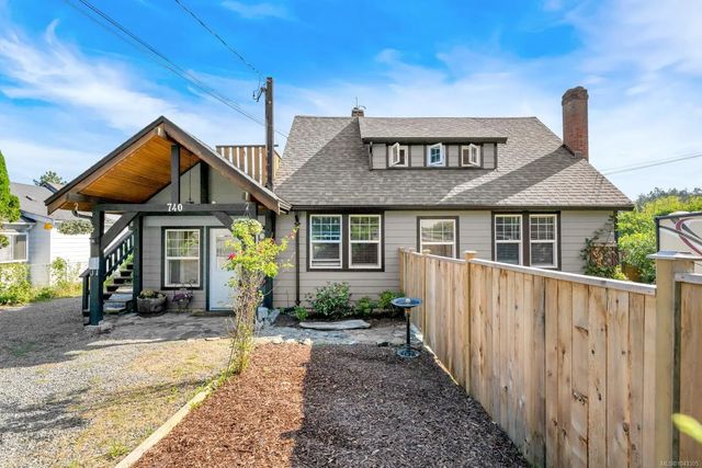 2 of 57 - 740 Newbury St, Saanich, BC