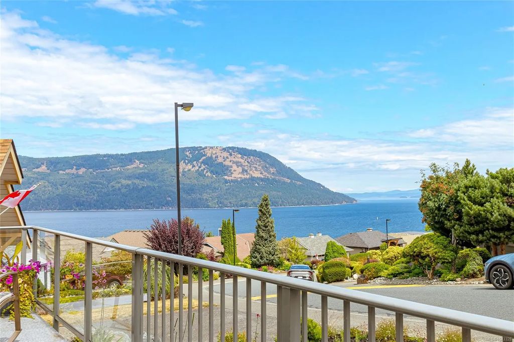 571 Marine View, Cobble Hill