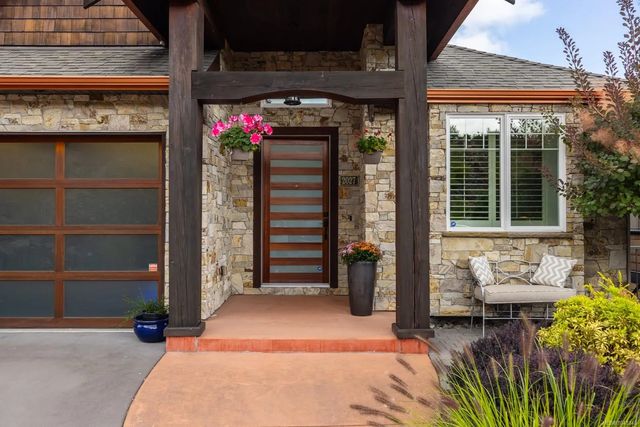 4 of 61 - 2027 Hedgestone Lane, Langford, BC
