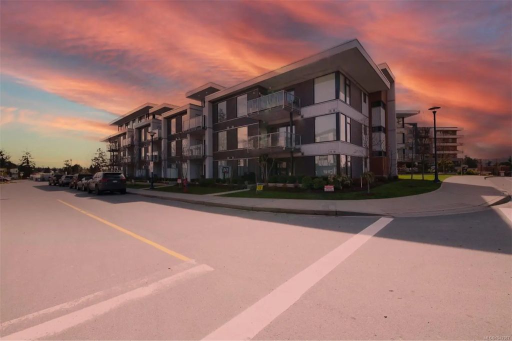 950 Whirlaway Cres 318, Langford