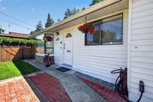 3 of 34 - 6421 Portsmouth Rd, Nanaimo, BC