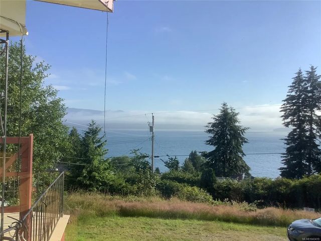 2 of 18 - 395 2nd St, Sointula, BC