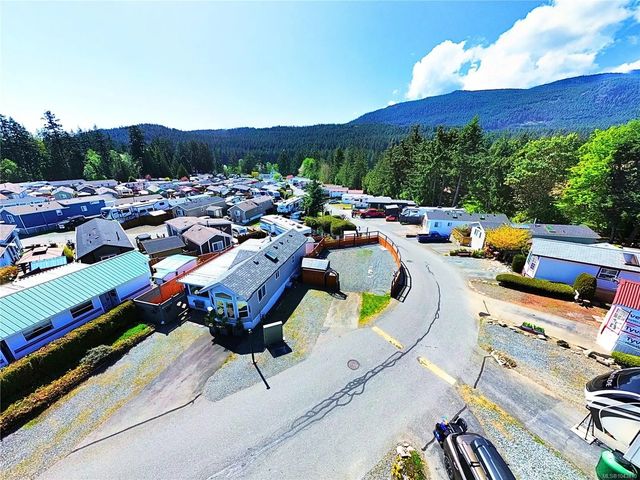 1105 Woss Lake Dr, Nanaimo