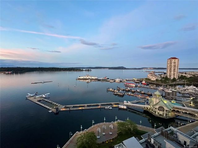 3 of 58 - 38 Front St 805, Nanaimo, BC