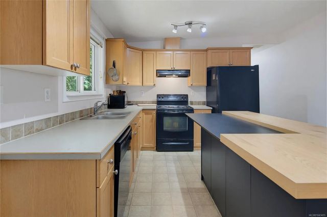 3 of 26 - 1048 Fitzgerald Rd, Shawnigan Lake, BC