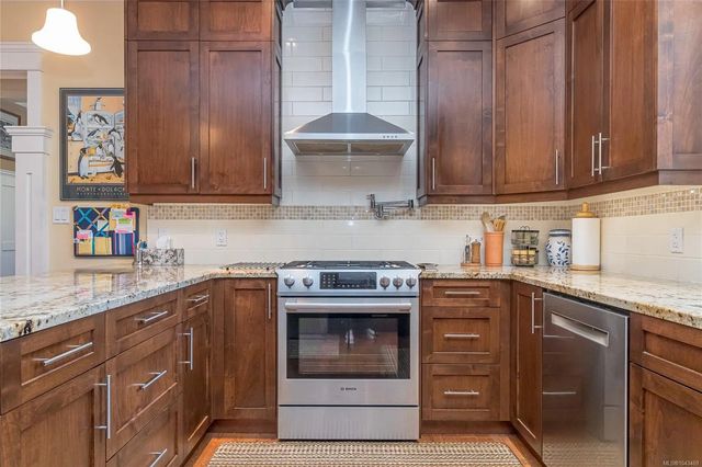 4 of 45 - 817 Swettenham Pl, Ladysmith, BC