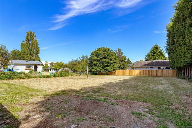 3 of 20 - 3141 Balfour Ave, Victoria, BC