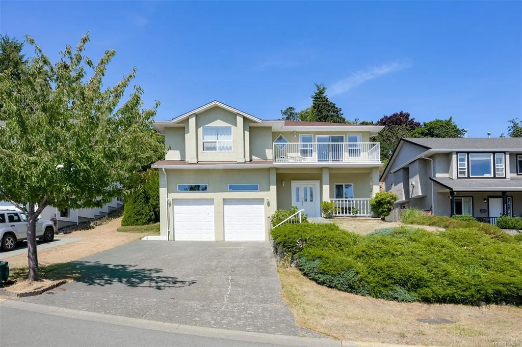 2304 Kami Crt, View Royal
