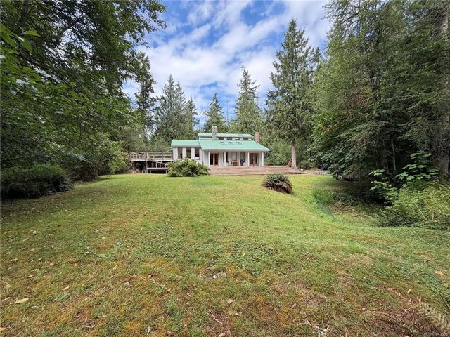 2 of 37 - 380 Parker Rd, Qualicum Beach, BC