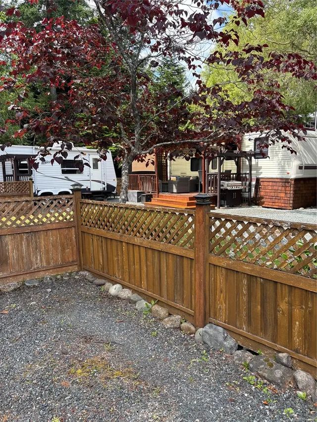 3 of 25 - 2650 Turnbull Rd G9, Qualicum Beach, BC