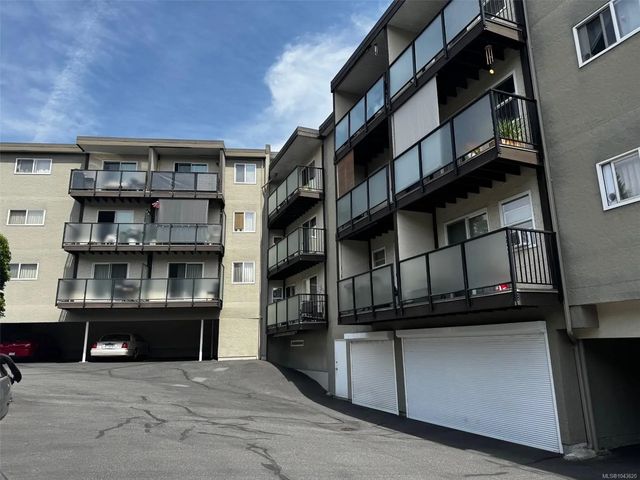 2 of 11 - 275 Cypress St, Nanaimo, BC