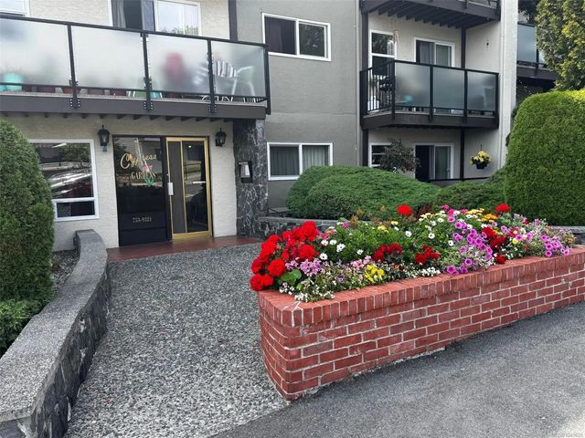 3 of 11 - 275 Cypress St, Nanaimo, BC