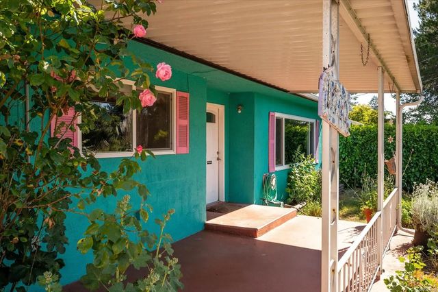 4 of 38 - 1080 Nelson St, Nanaimo, BC