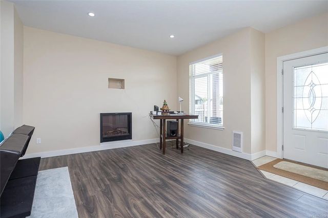 3 of 35 - 144 Victoria Rd, Nanaimo, BC