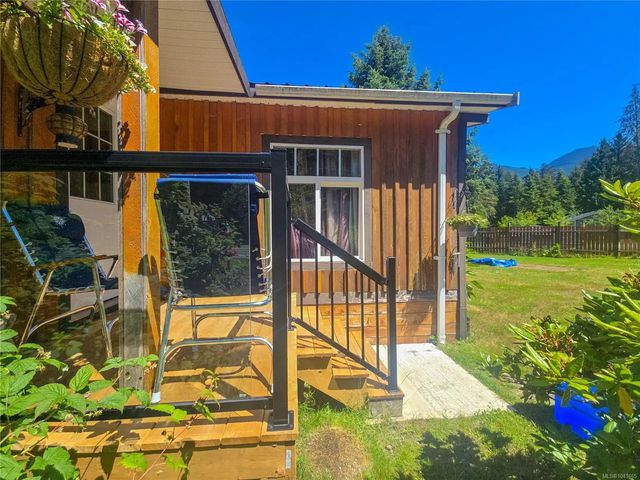 2 of 65 - 754 Sayward Rd, Sayward, BC