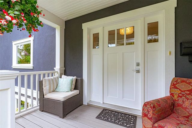 3 of 64 - 1110 Newport Ave, Oak Bay, BC