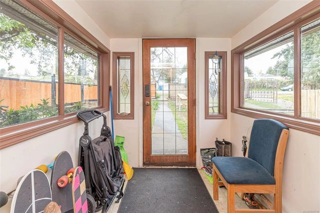 3 of 31 - 451 Irwin St, Nanaimo, BC