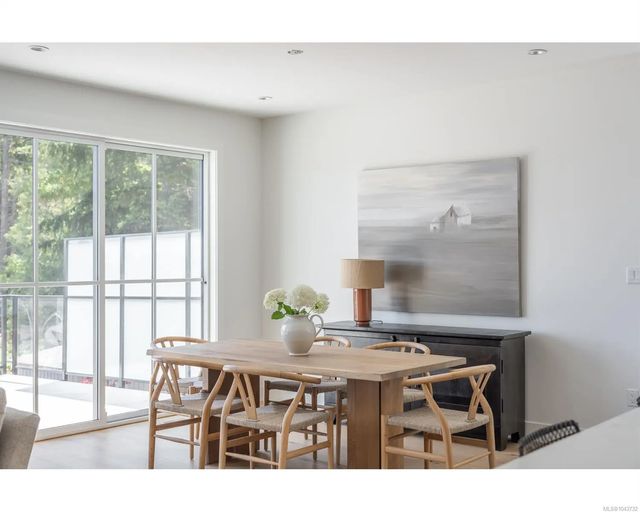 4 of 34 - 1043 Harewood Mines Rd, Nanaimo, BC