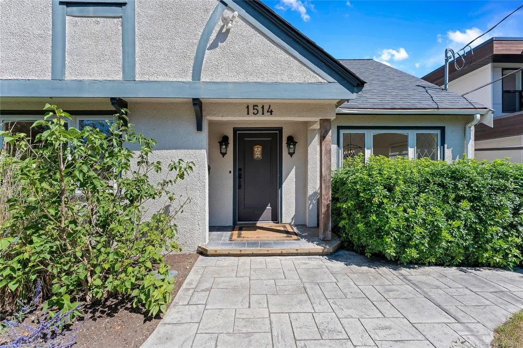 1514 Shorncliffe Rd, Saanich
