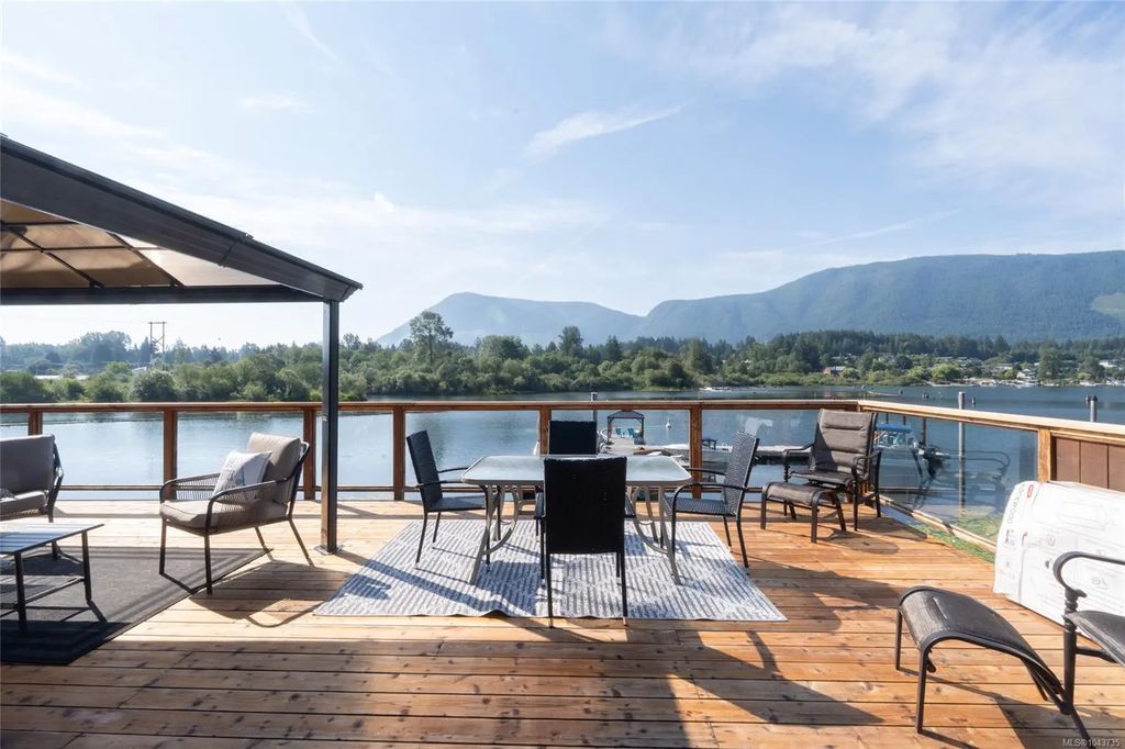 232 North Shore Rd 3, Lake Cowichan