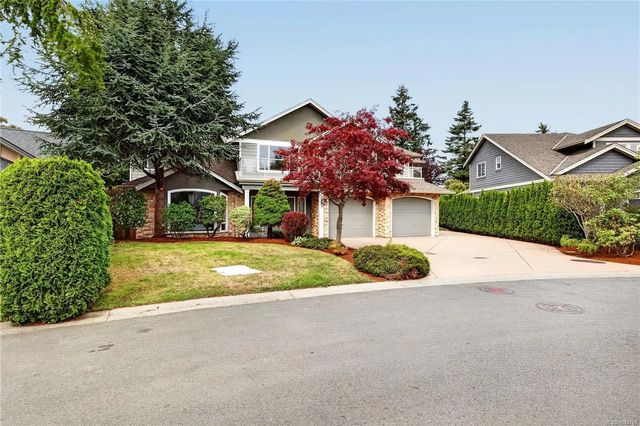2 of 46 - 4982 La Quinta Pl, Saanich, BC