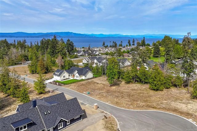 5 of 9 - 461 (lot9) Camassia Close, Qualicum Beach, BC