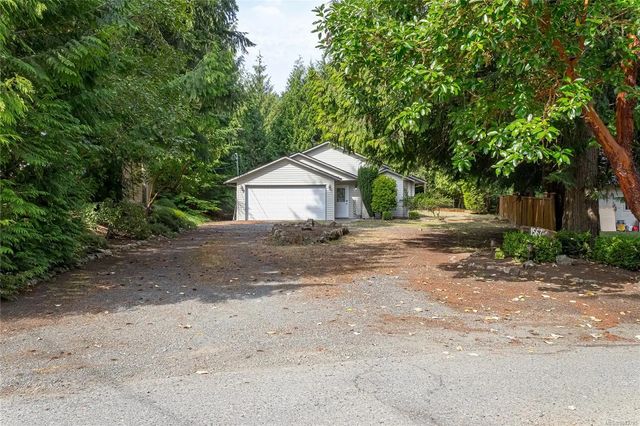 2 of 37 - 1567 Laura's Loop, Qualicum Beach, BC