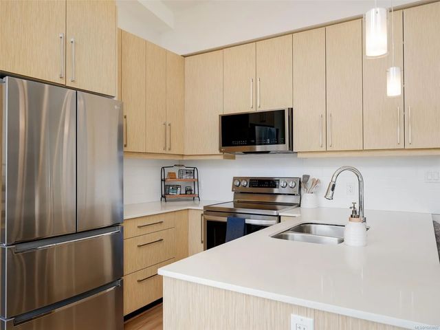 5 of 41 - 7161 West Saanich Rd 401, Central Saanich, BC