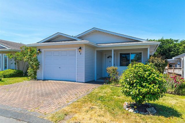 2 of 33 - 7 Eagle Lane, View Royal, BC